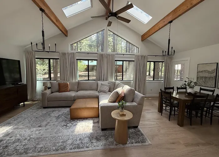Hot Tub & Game Room! Pinetop 'wild Horse Retreat' Holiday home *